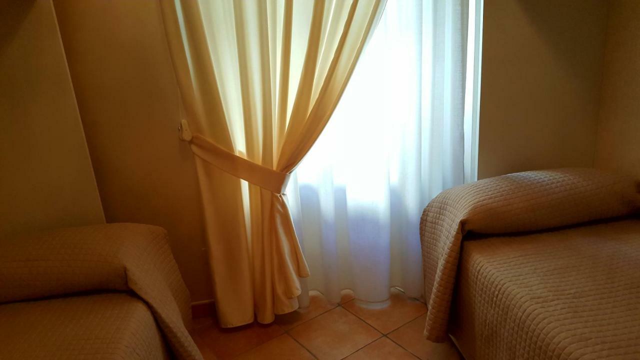 Ivana Sweet House Ντεζεντσάνο ντελ Γκάρντα Εξωτερικό φωτογραφία