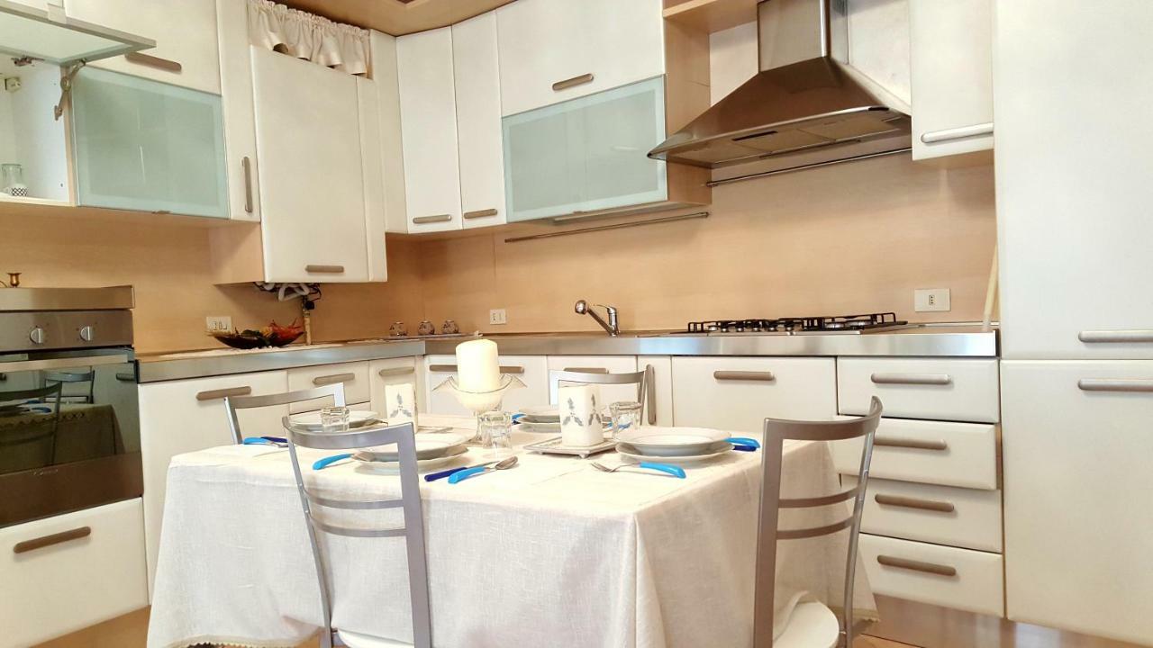 Ivana Sweet House Ντεζεντσάνο ντελ Γκάρντα Εξωτερικό φωτογραφία