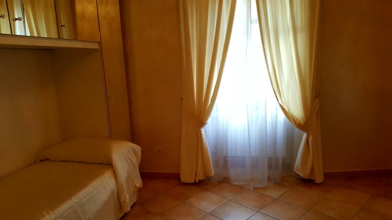 Ivana Sweet House Ντεζεντσάνο ντελ Γκάρντα Εξωτερικό φωτογραφία